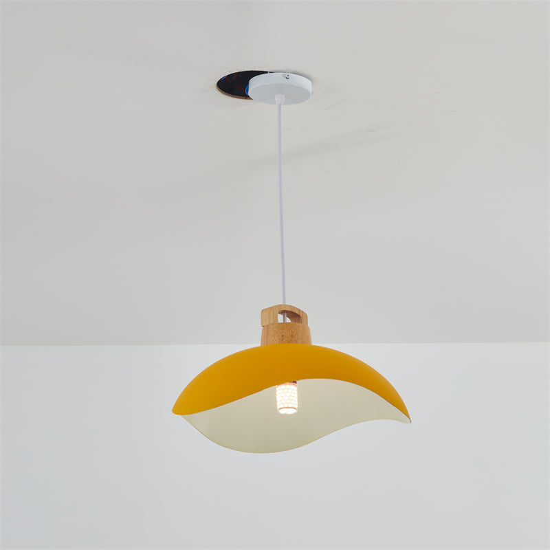 Mariselle | Vintage Black Metal Pendant Lamp