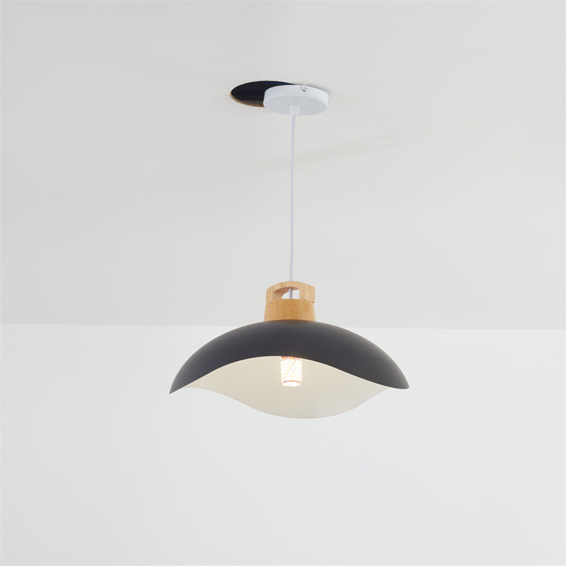 Mariselle | Vintage Black Metal Pendant Lamp