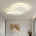 Biała metalowa lampa LED przylegająca do sufitu, 43 in — trzy organiczne dyski, ściemniana