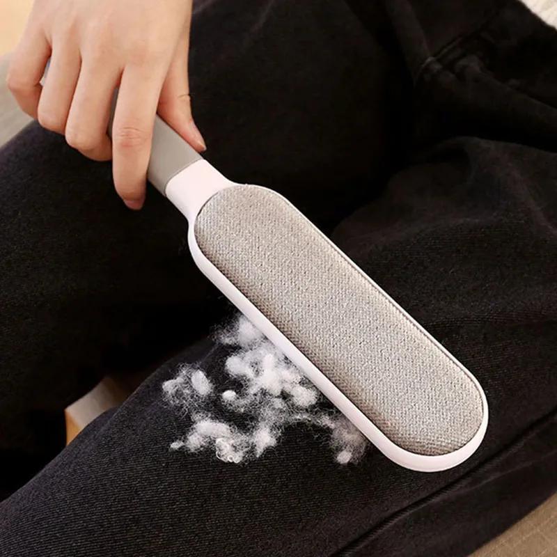Manual Pet Hair Remover for Bedding and Upholstery - Euroselle
