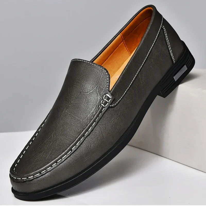 Elegante Slipper aus echtem Leder für Herren – handgefertigter italienischer Stil