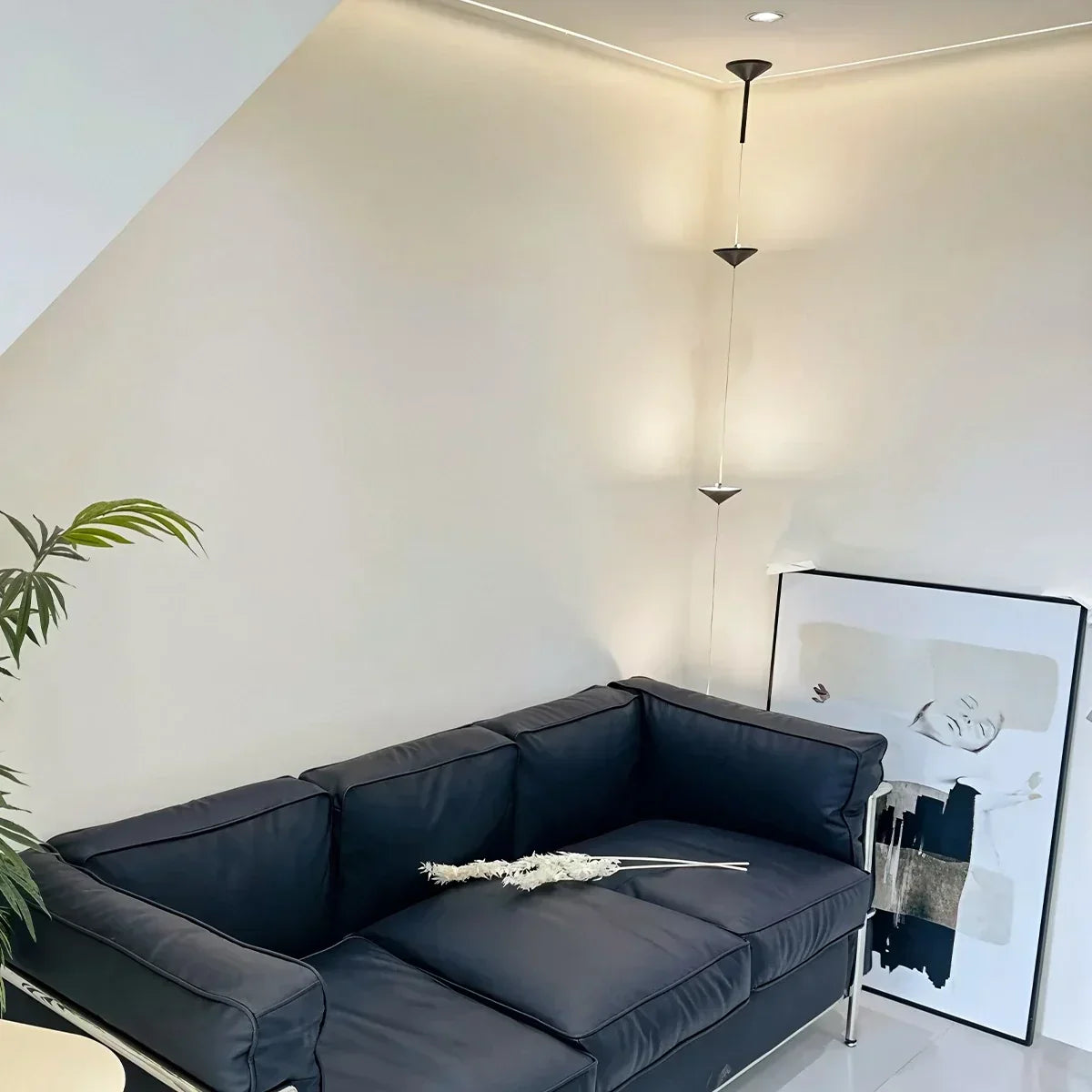 Verstellbare LED-Stangenleuchte mit Spannbefestigung, 8-10 ft, Leuchte mit vier Lichtpunkten