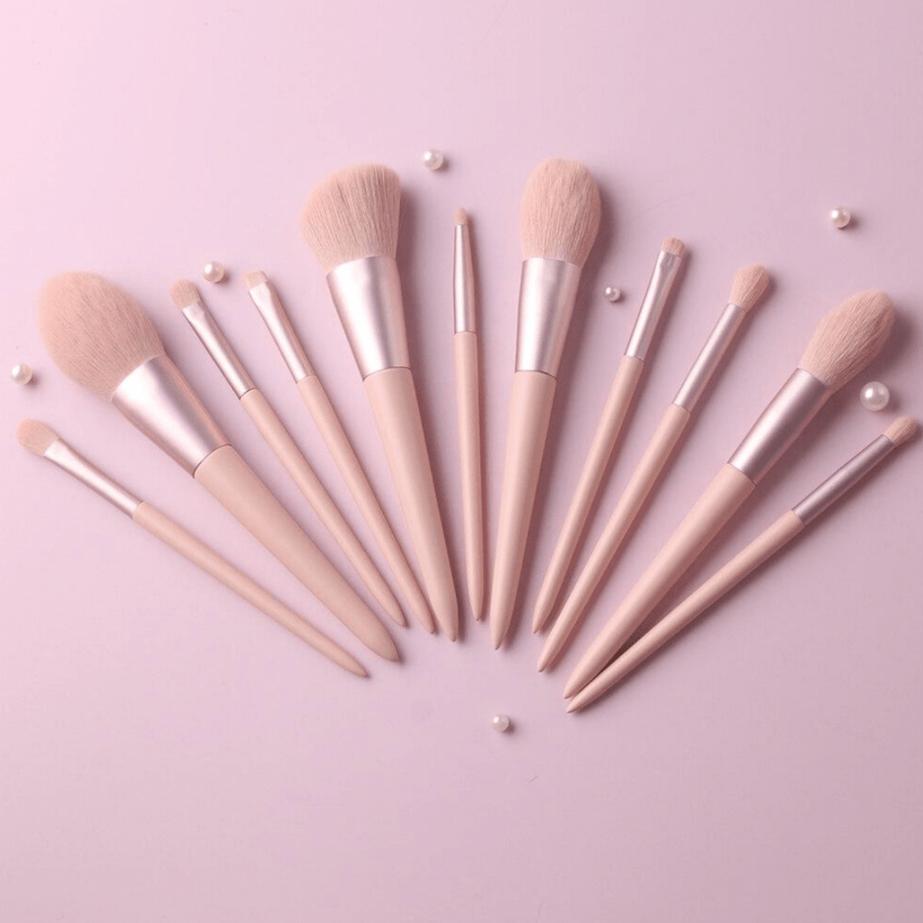 Ensemble de 11 pinceaux de maquillage professionnels Lumina Glow — Collection pour estomper et sculpter avec précision