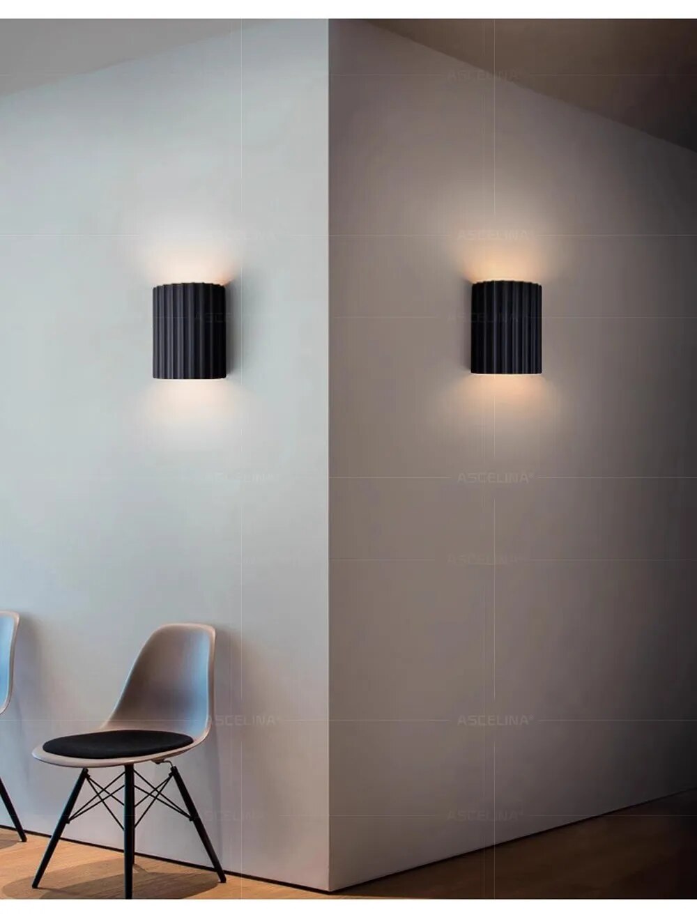 Vägglampa i texturerat harts — uppåt- och nedåtriktat sken, 5.5 × 3.1 × 6.5 in