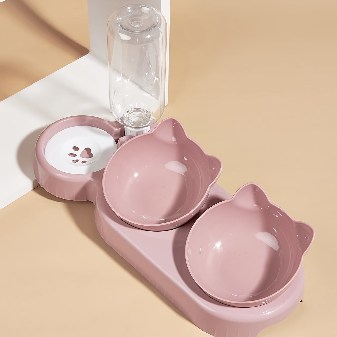 Tilted Bowls with Gravity Water System and Protective Neck Design - Euroselle