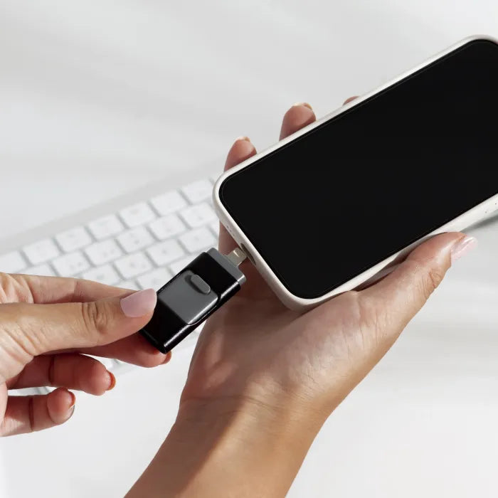 Multi-Connect 4-in-1 USB Drive | Euroselle