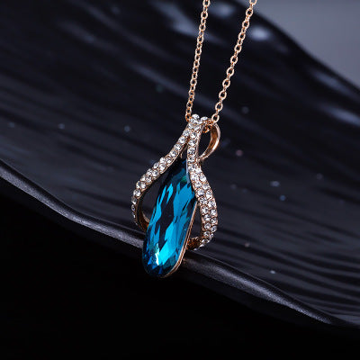 ensemble boucles d'oreilles et pendentif en diamant plaqué or