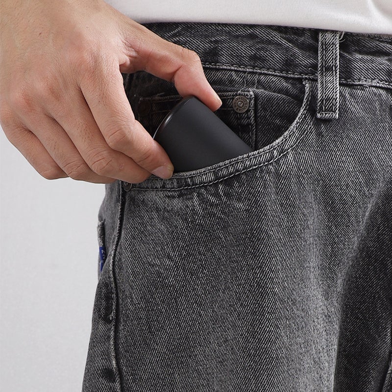 Rasoio a lamina ricaricabile da viaggio per uomo — ricarica USB-C