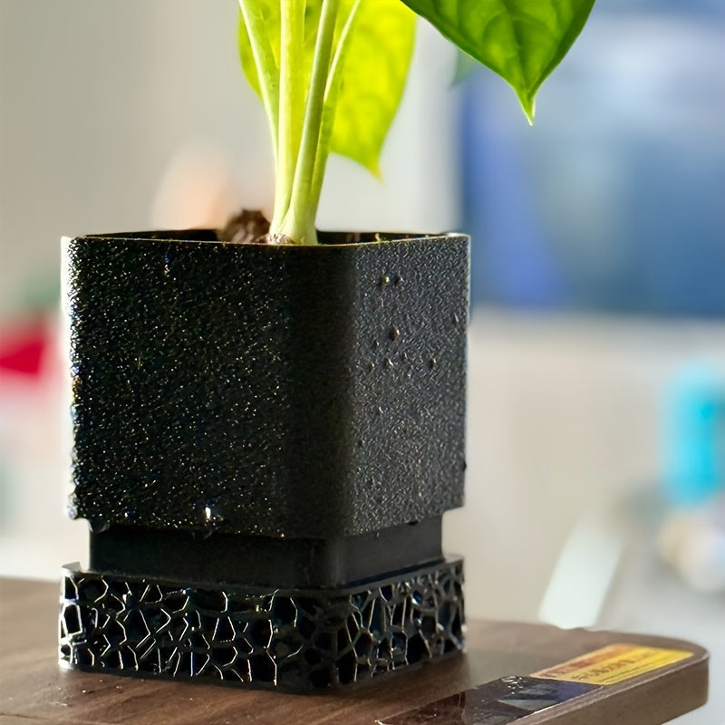 Modern Geometric Planter with Drainage Tray for Clean Plant Display - Euroselle
