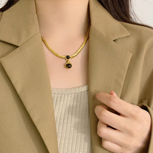 Collier Pendentif Vintage en Œil de Tigre - Élégance et Luxe Femmes