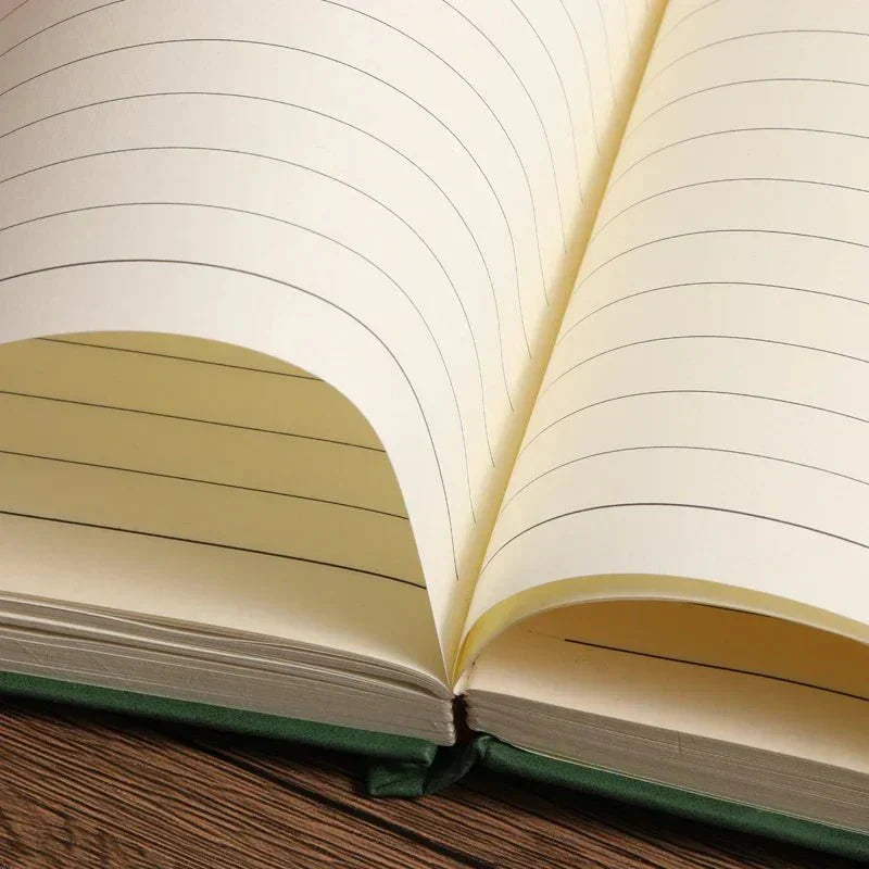 Caiet din piele NovaNotes A5 — 200 de pagini, semn de carte integrat
