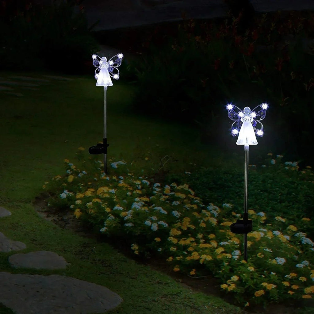 AuroraGlow solcelledrevet LED-engel for hagen — lades i dagslys, aktiveres automatisk i skumringen
