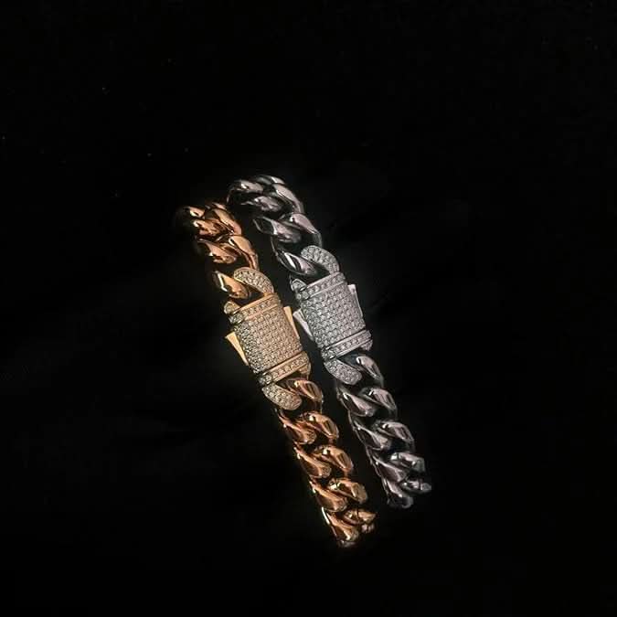 NovaLux Cuban Link Bracelet — 18K Gold-Plated Sterling Silver