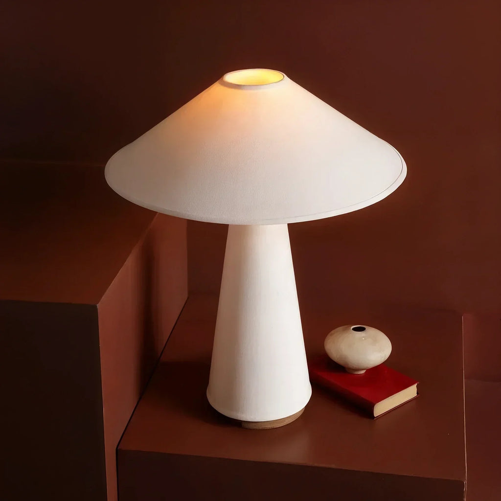 Lampe de table LED NovaBright — Lumière chaleureuse, silhouette épurée