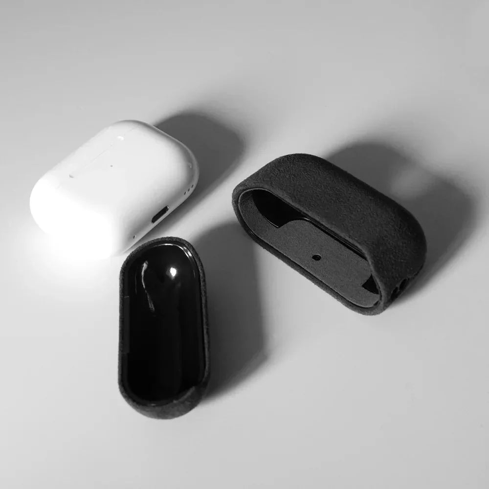 Pouzdro s příjemným měkkým povrchem pro AirPods Pro/Gen 3/4 — bezdrátové, odolné proti poškrábání