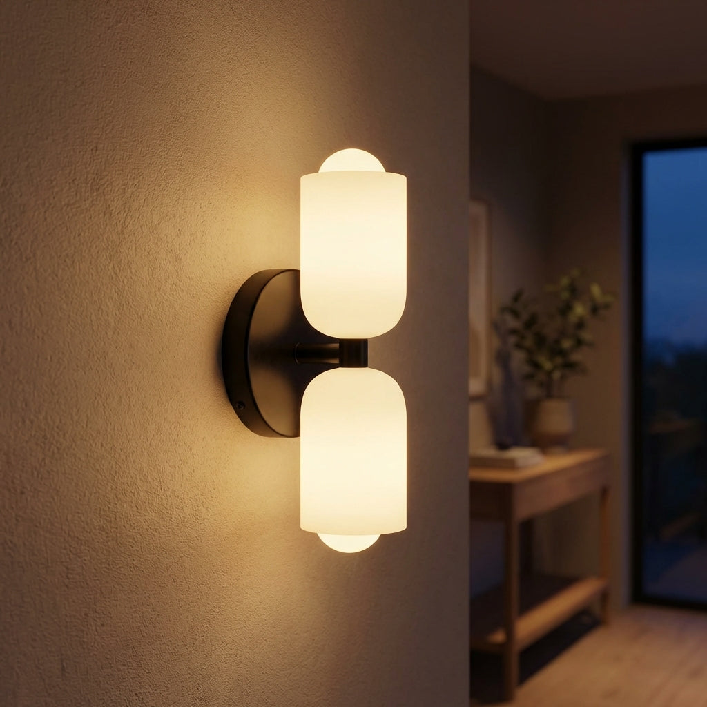 Nordycka lampa ścienna LumenNova – dwukierunkowe oświetlenie w górę i w dół
