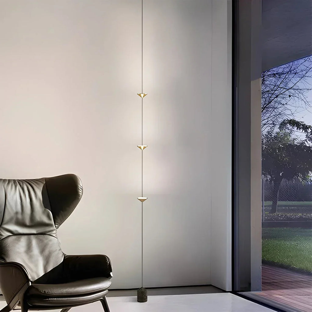 Verstellbare LED-Stangenleuchte mit Spannbefestigung, 8-10 ft, Leuchte mit vier Lichtpunkten