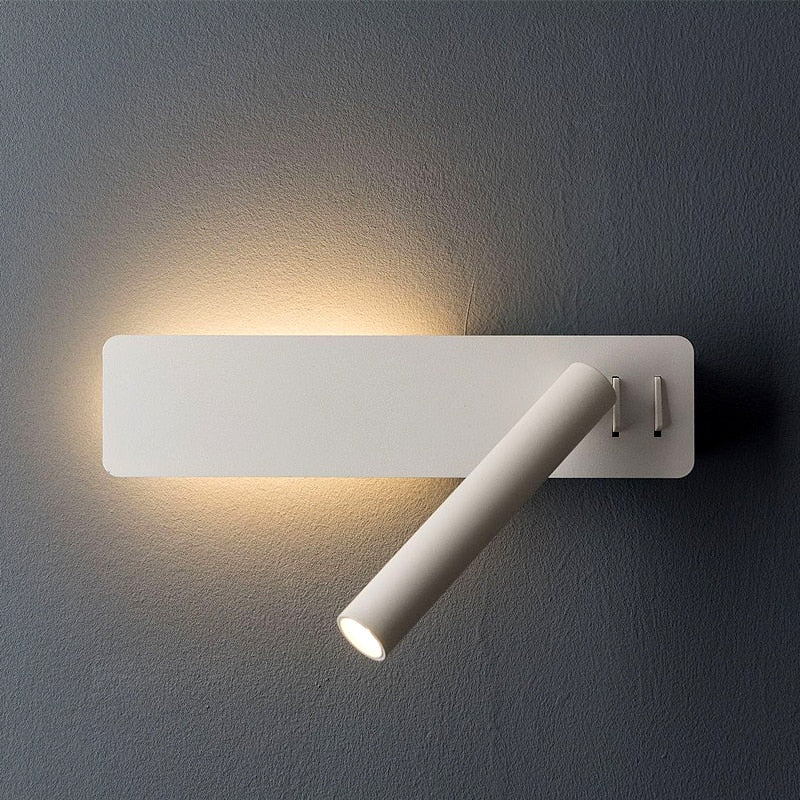 Otočná LED lampička k posteli LumaTwist — nastavitelný fokus, otočná hlavice, montáž na zeď