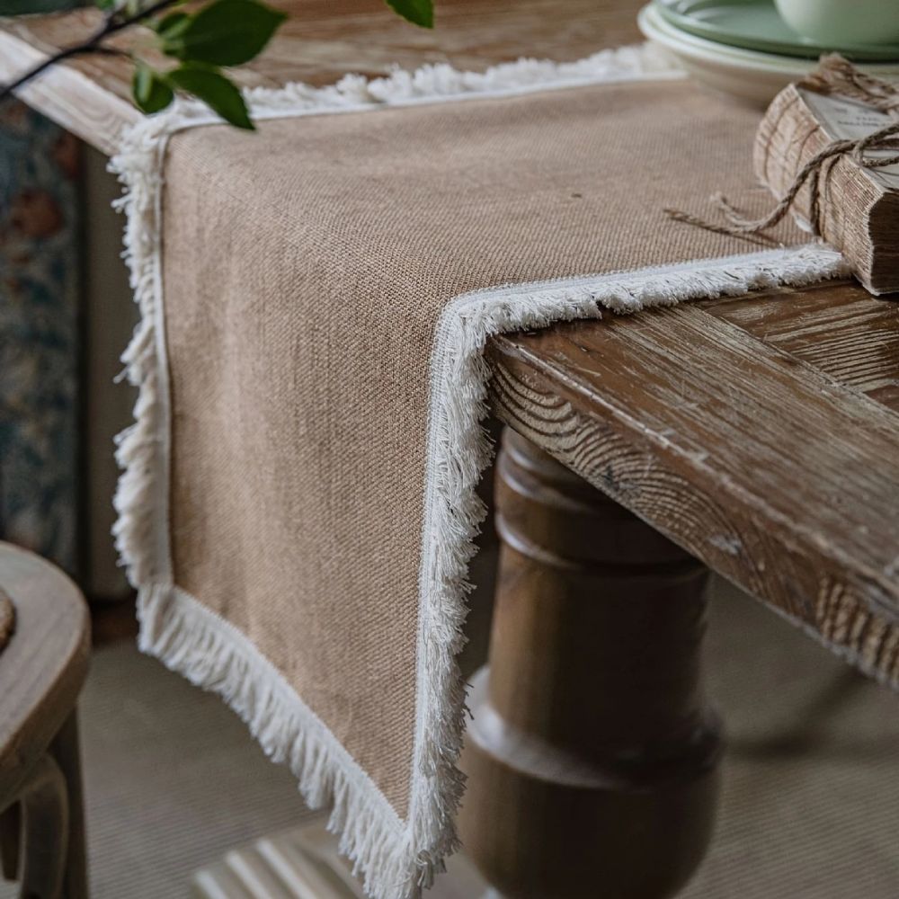 Farmhouse Burlap Table Runner for Weddings & Elegant Events - Euroselle