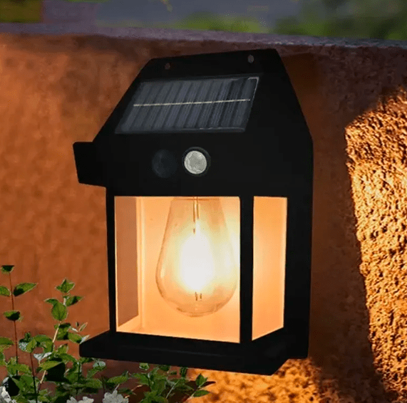 Projecteur solaire de jardin LumaBright — Capteur de mouvement intégré, éclairage extérieur toutes saisons