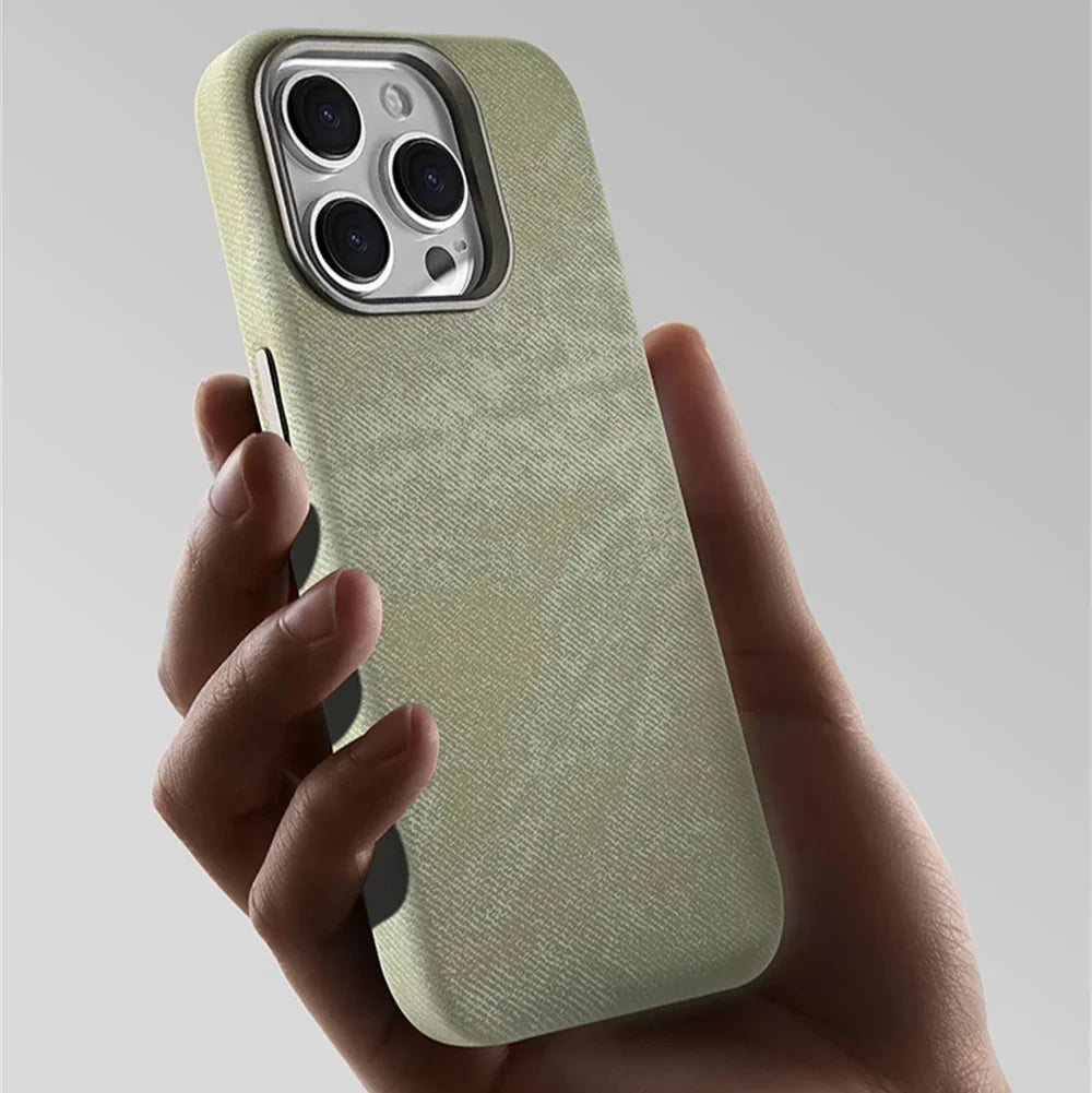 iPhone 13-17-hoesje met stoffen bekleding — draadloos opladen, vingerafdrukwerend