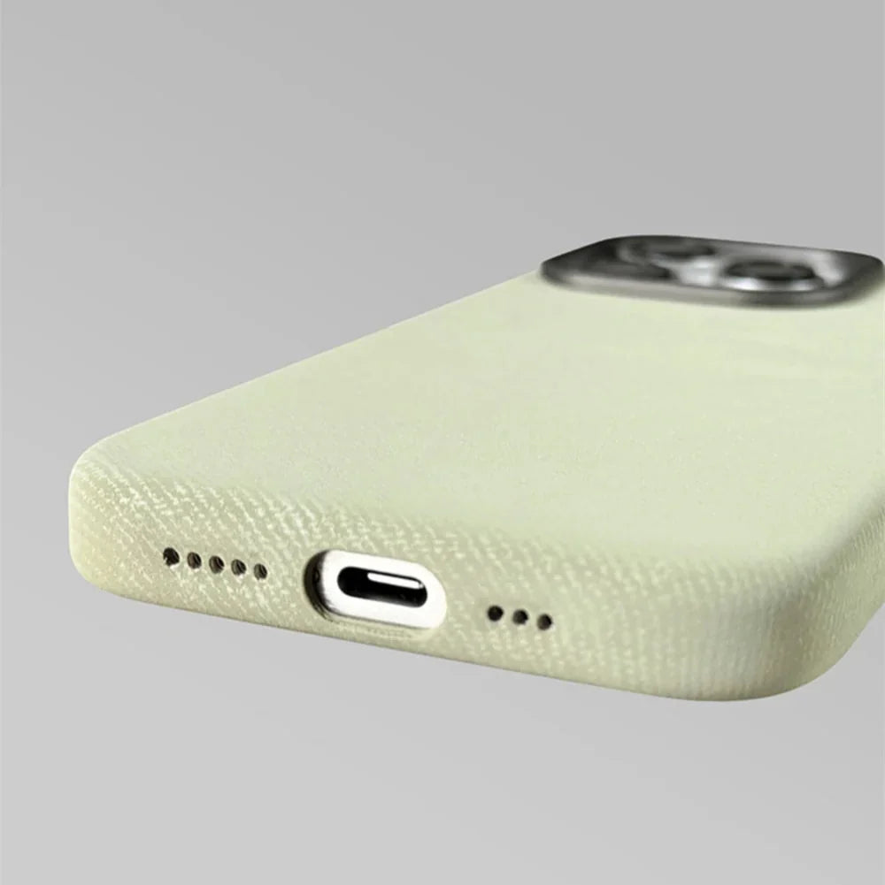 iPhone 13-17-hoesje met stoffen bekleding — draadloos opladen, vingerafdrukwerend