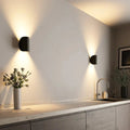 LumaGlow BrightFlow LED-vägglampa — modern minimalistisk silhuett, varmt sken, energieffektiv
