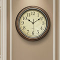 Horloge murale Lumina — Mouvement de balayage silencieux, aiguilles non tic-tac, cadran minimaliste