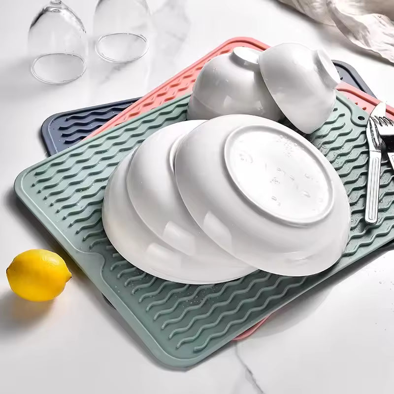 Eco-Conscious Silicone Dish Mat Protects Counters from Heat and Water - Euroselle
