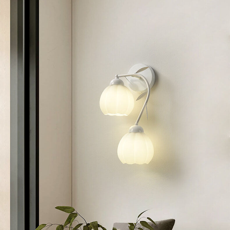 Belleverre Französische Blumen-Tassenwandleuchte Eisen Glas Schlafzimmer