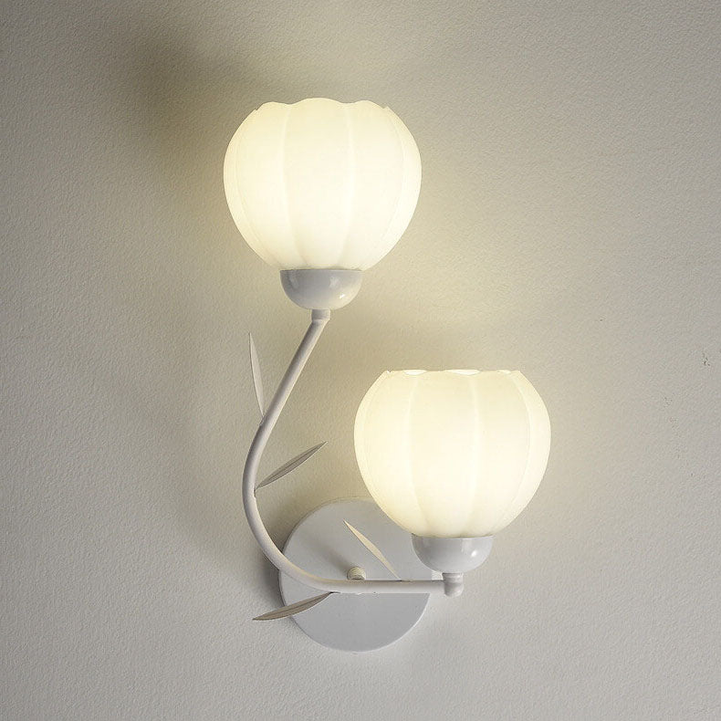 Belleverre Französische Blumen-Tassenwandleuchte Eisen Glas Schlafzimmer