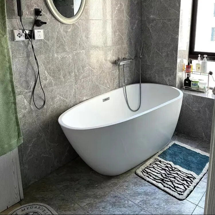 Tapis de bain artisanal NovaLoom — motif abstrait et adhérence antidérapante