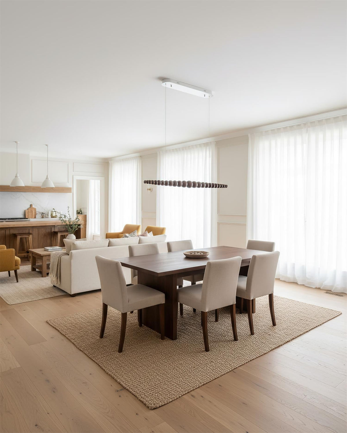 LED-pendellampe med globeskjerm, 46 tommer — metall, tre og akryl, 3000 K