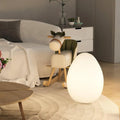 Lampadaire en forme d’œuf — Structure courbée sans joint