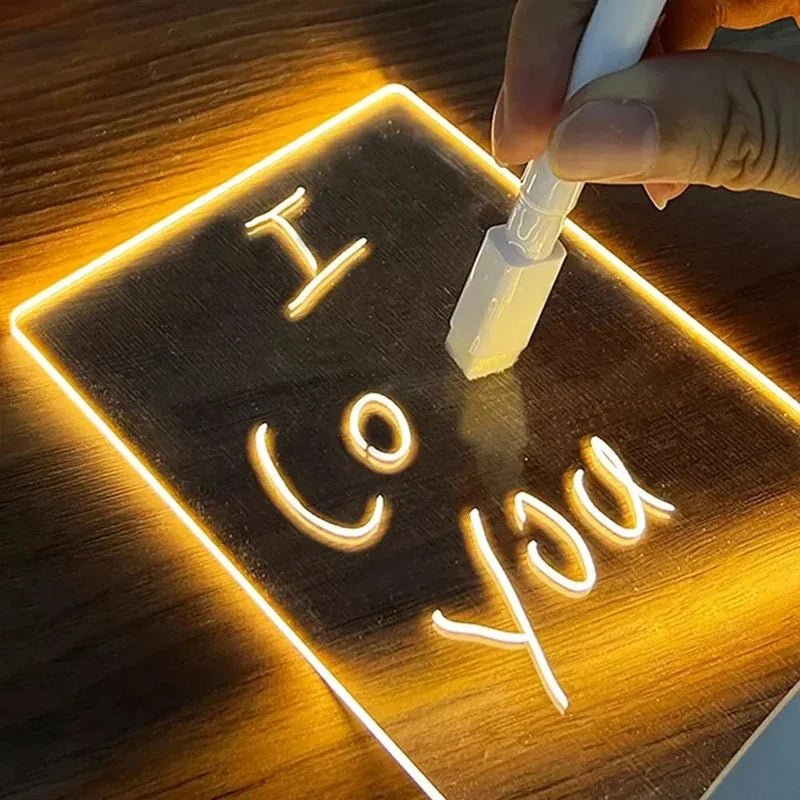 LED poznámková tabule LumaMemo — přepisovatelný povrch a mazatelný fix