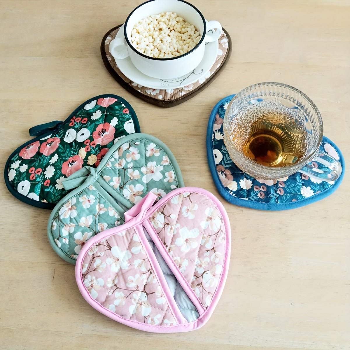 FloraGuard Heart Shaped Pot Holders — Vintage Floral Pattern, Heat Resistant