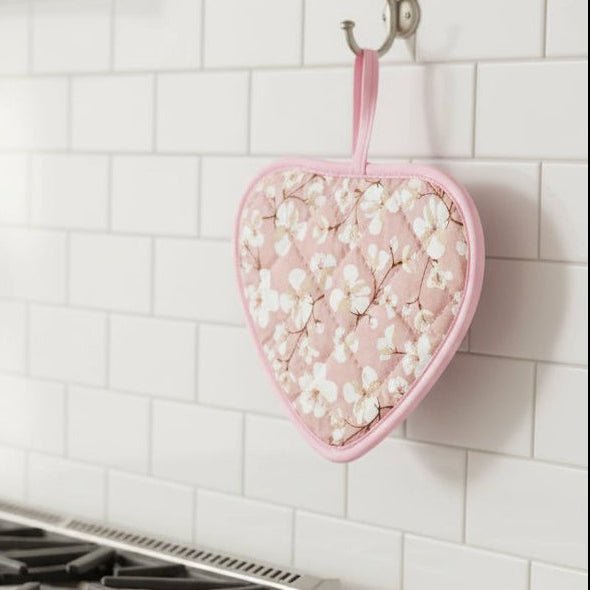 FloraGuard Heart Shaped Pot Holders — Vintage Floral Pattern, Heat Resistant
