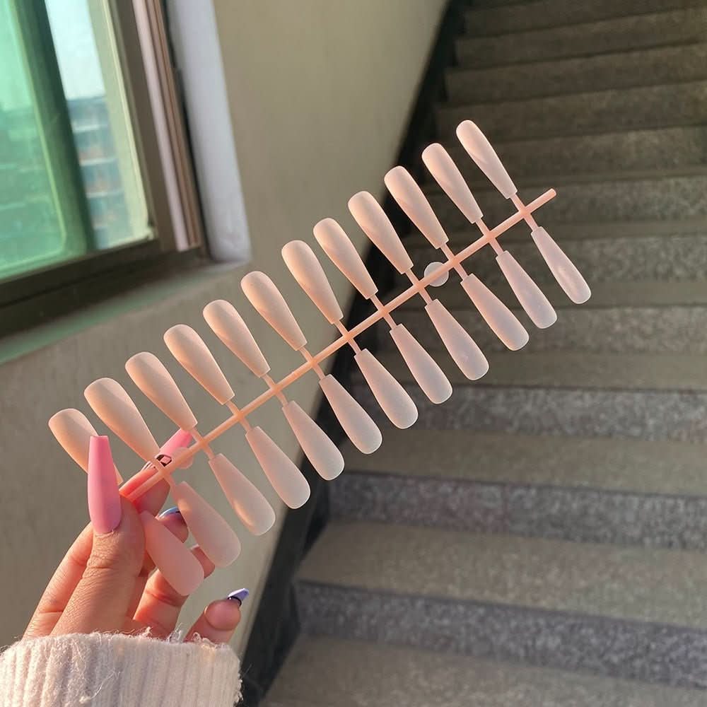 NovaNail Matte Press-On-Nägel — 24-teiliges Braut-Set
