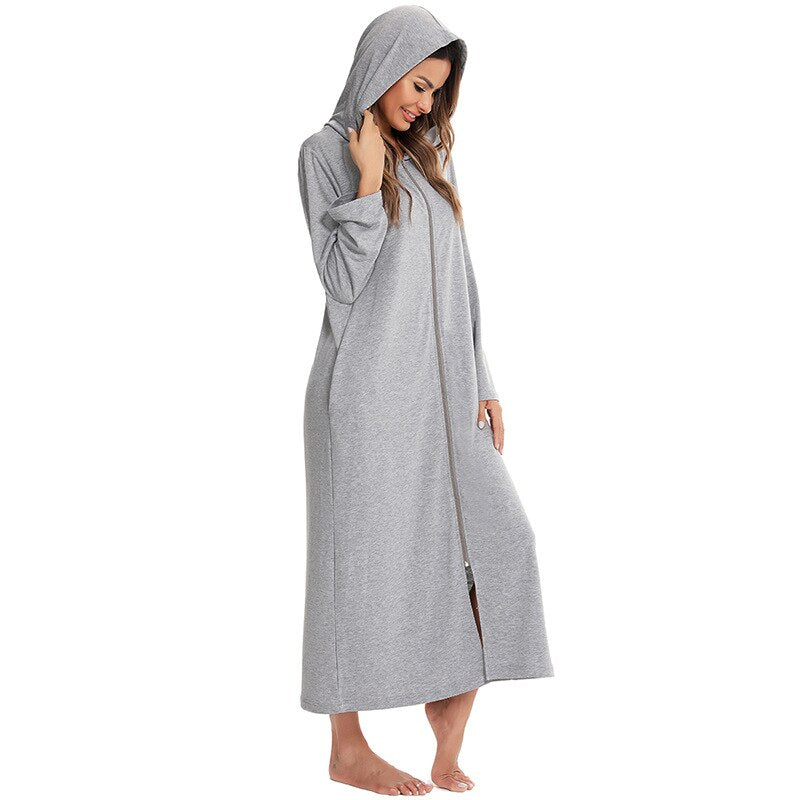 Albornoz de forro polar con capucha para mujer — Cremallera completa y bolsillos