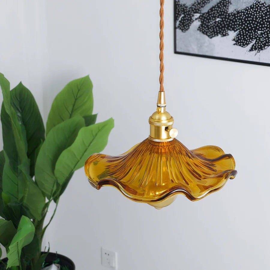 Aurelia Hibiscus Scalloped Glass Pendant Light For Vintage Kitchens, Adjustable Suspension, Warm Light