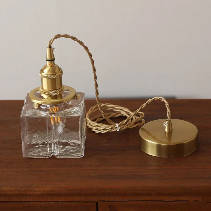 Suspension vintage en verre LumaAura pour décoration intérieure