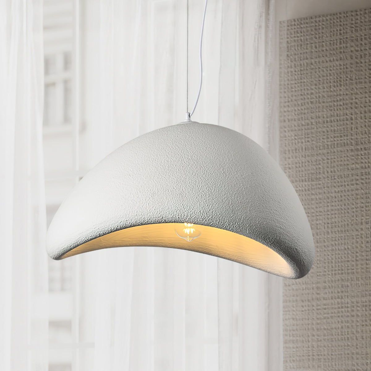 Lámpara colgante Luna Moon — cúpula curva, difusión uniforme