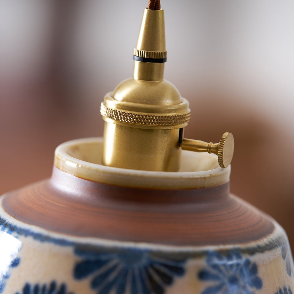 Ręcznie wykonana ceramiczna lampa wisząca — regulowany kwiatowy klosz o szerokości 7 cali
