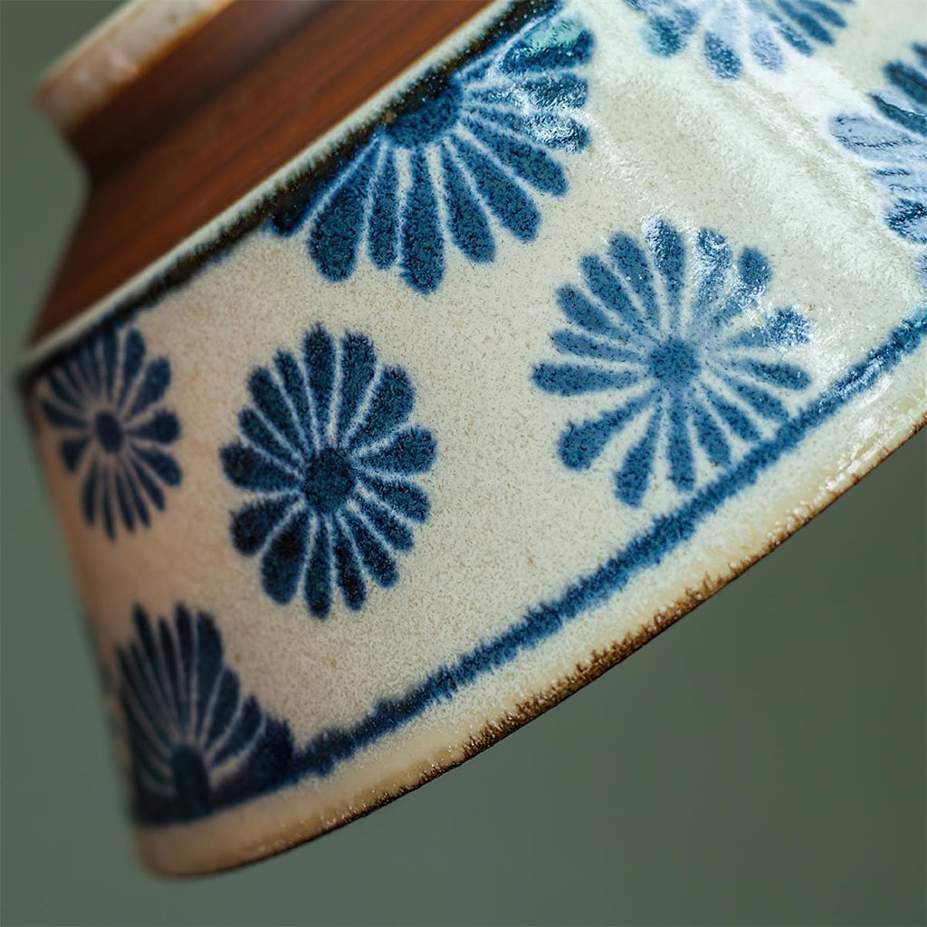 Ręcznie wykonana ceramiczna lampa wisząca — regulowany kwiatowy klosz o szerokości 7 cali