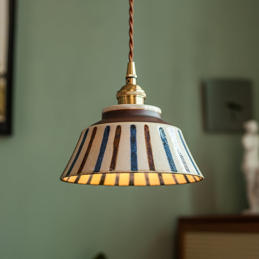 Ręcznie wykonana ceramiczna lampa wisząca — regulowany kwiatowy klosz o szerokości 7 cali