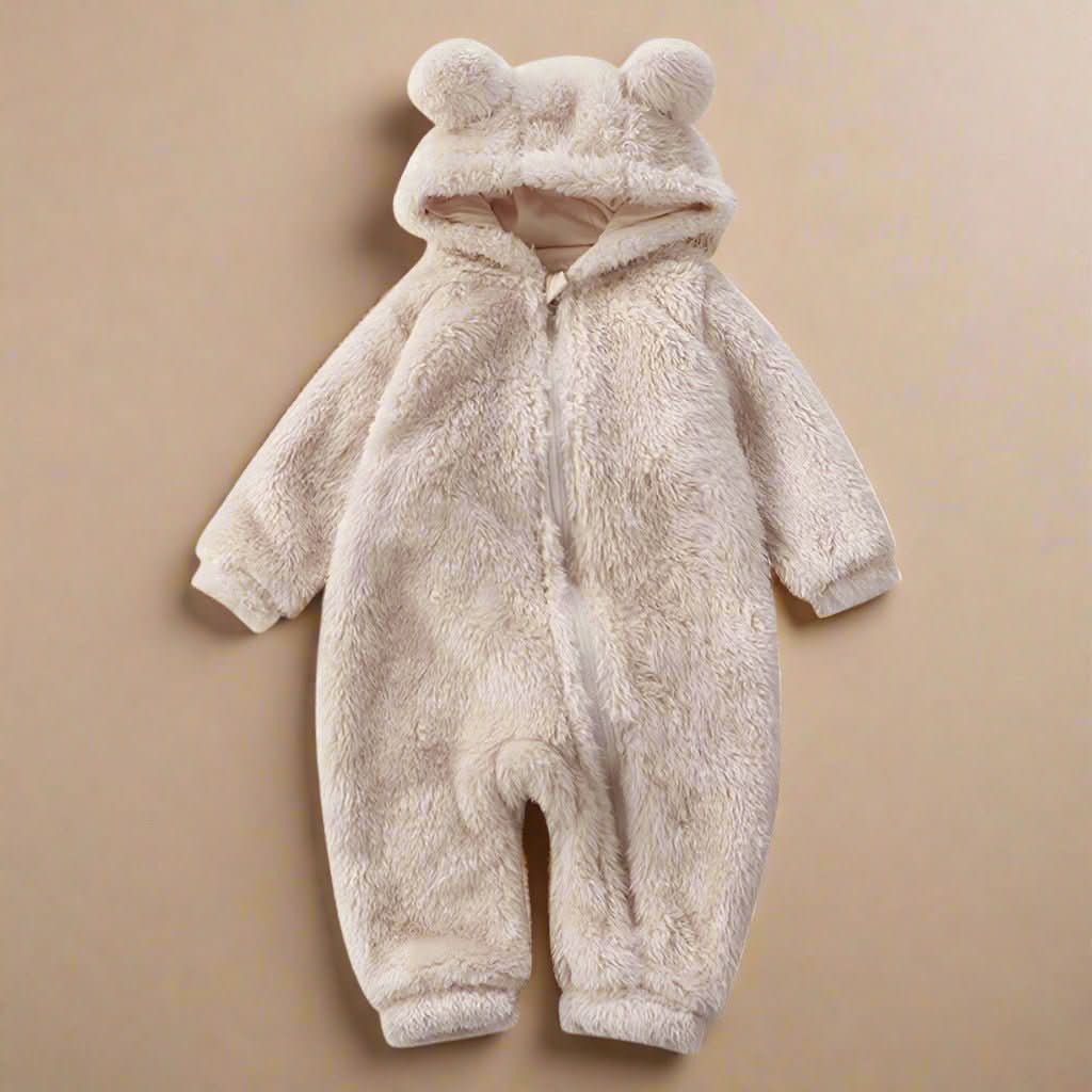 אוברול פלנל CuddleNest — מרקם קטיפתי וחם, גזרה נעימה לכל הגוף