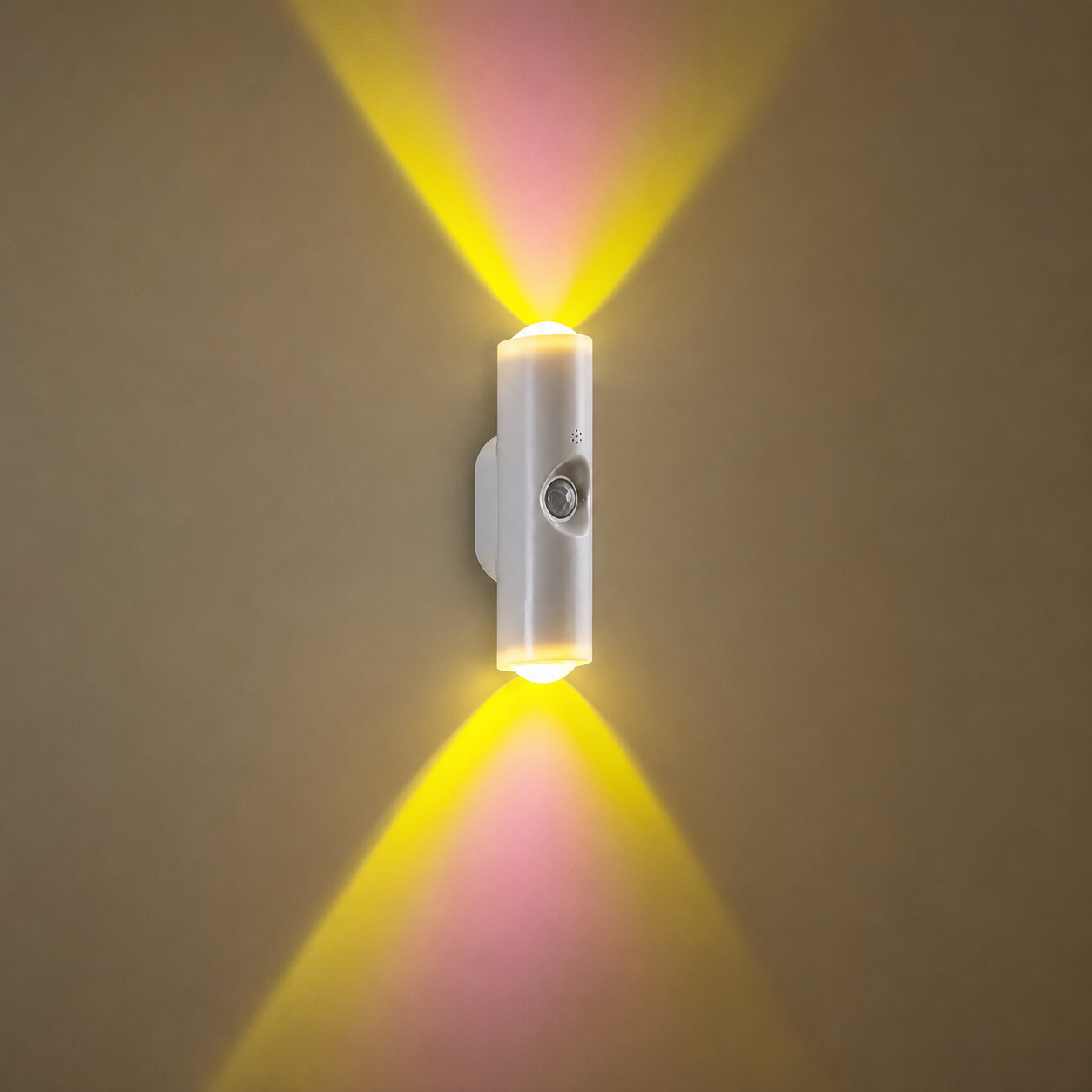 LED Nachtlicht Katzenaugen-Design Bewegungssensor USB wiederaufladbar | Euroselle