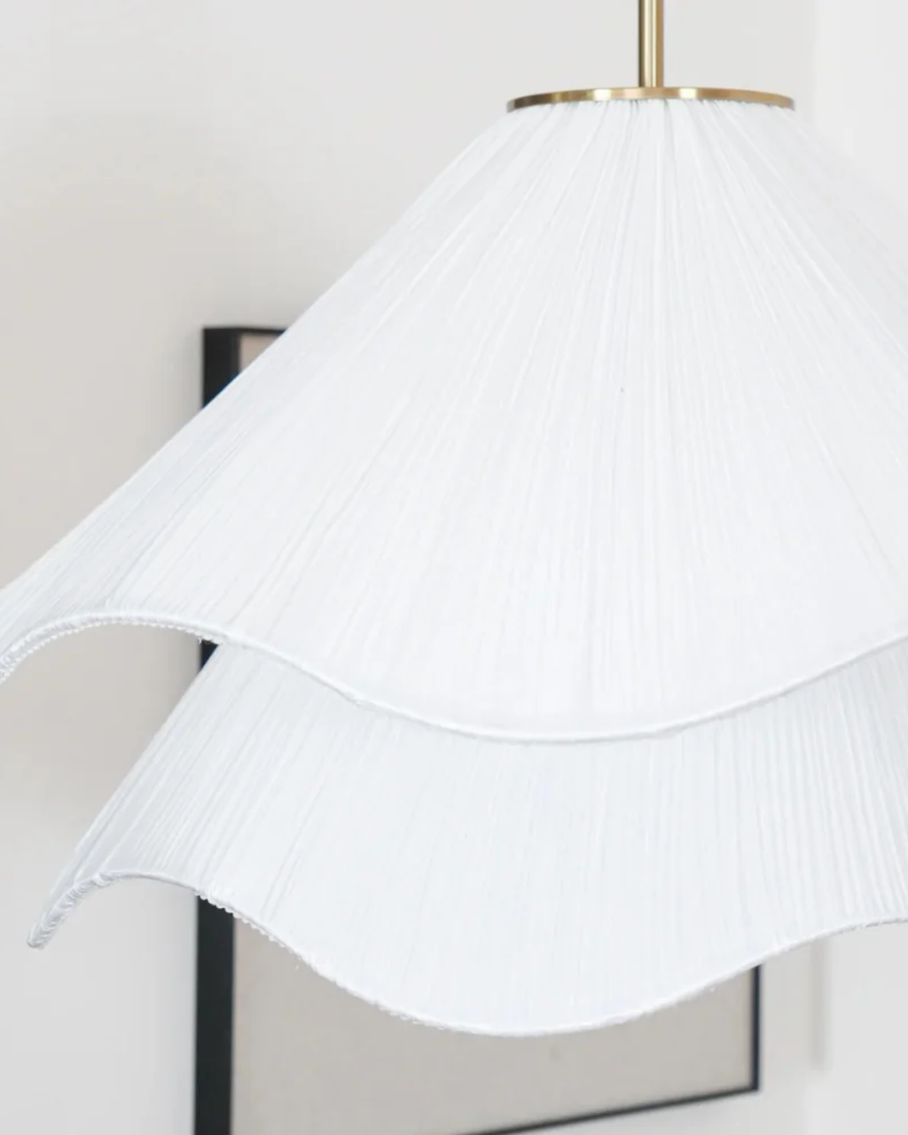 Silvesta | Pendant Ceiling Light With Layered Petal Shade And Soft Glow
