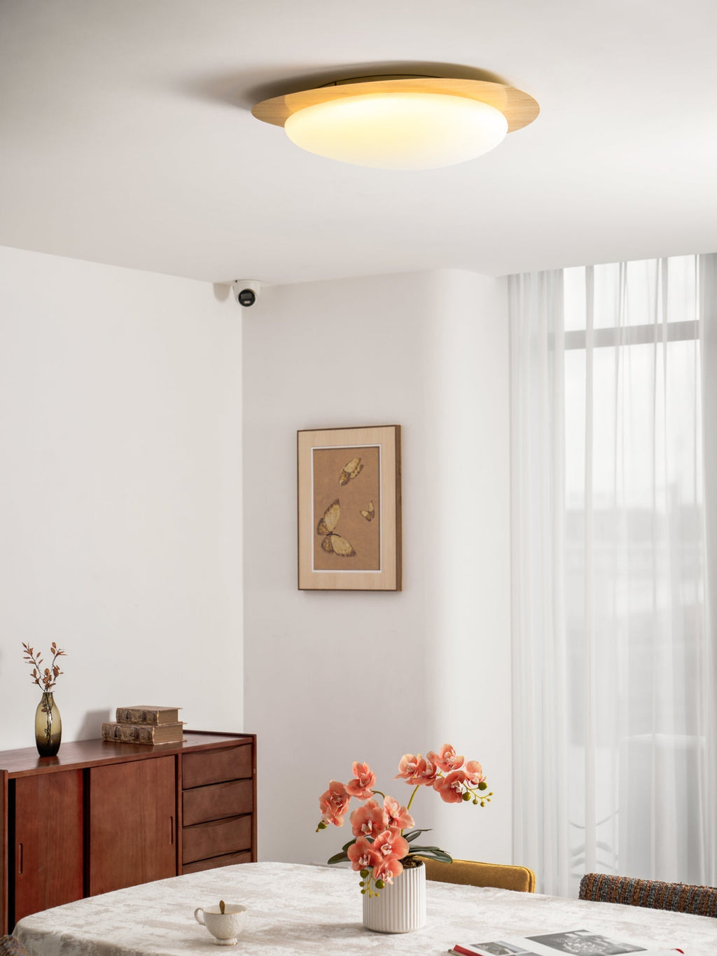 Plafoniera LED Riverstone — profilo ribassato da 8 cm, finitura effetto venatura del noce