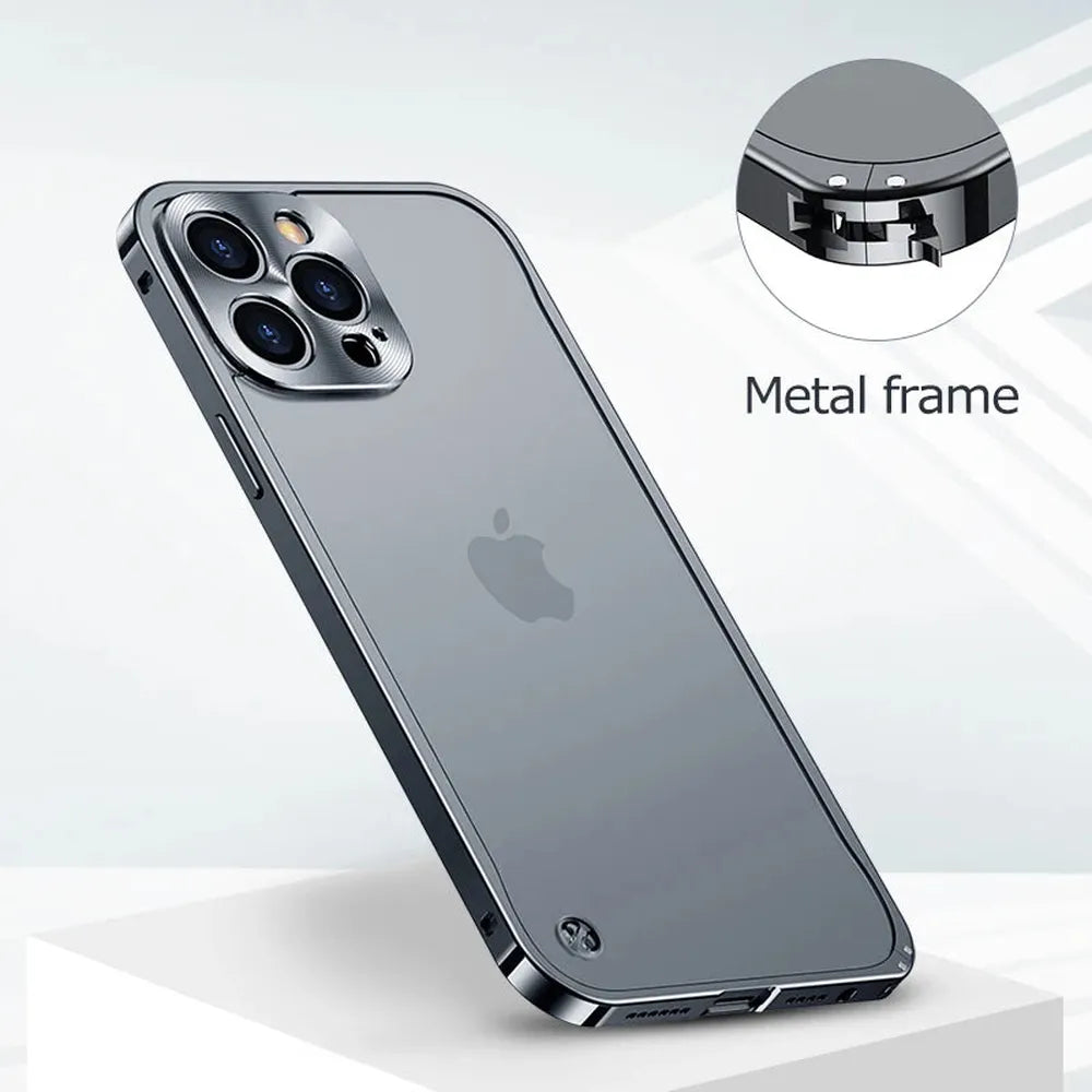 Pouzdro na iPhone 13 s frézovaným hliníkovým rámem — matná zadní strana, kroužek MagSafe